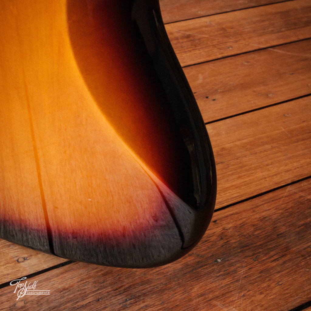 Fender Made in Japan Traditional 60s Jaguar Sunburst 2023