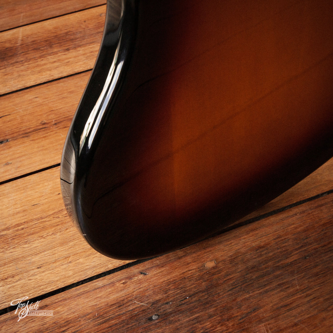 Fender Made in Japan Traditional 60s Jaguar Sunburst 2023