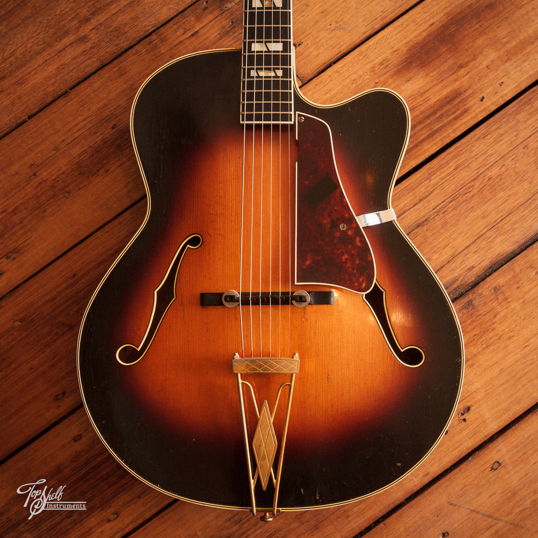Levin No.320 Archtop Acoustic Sunburst 1957