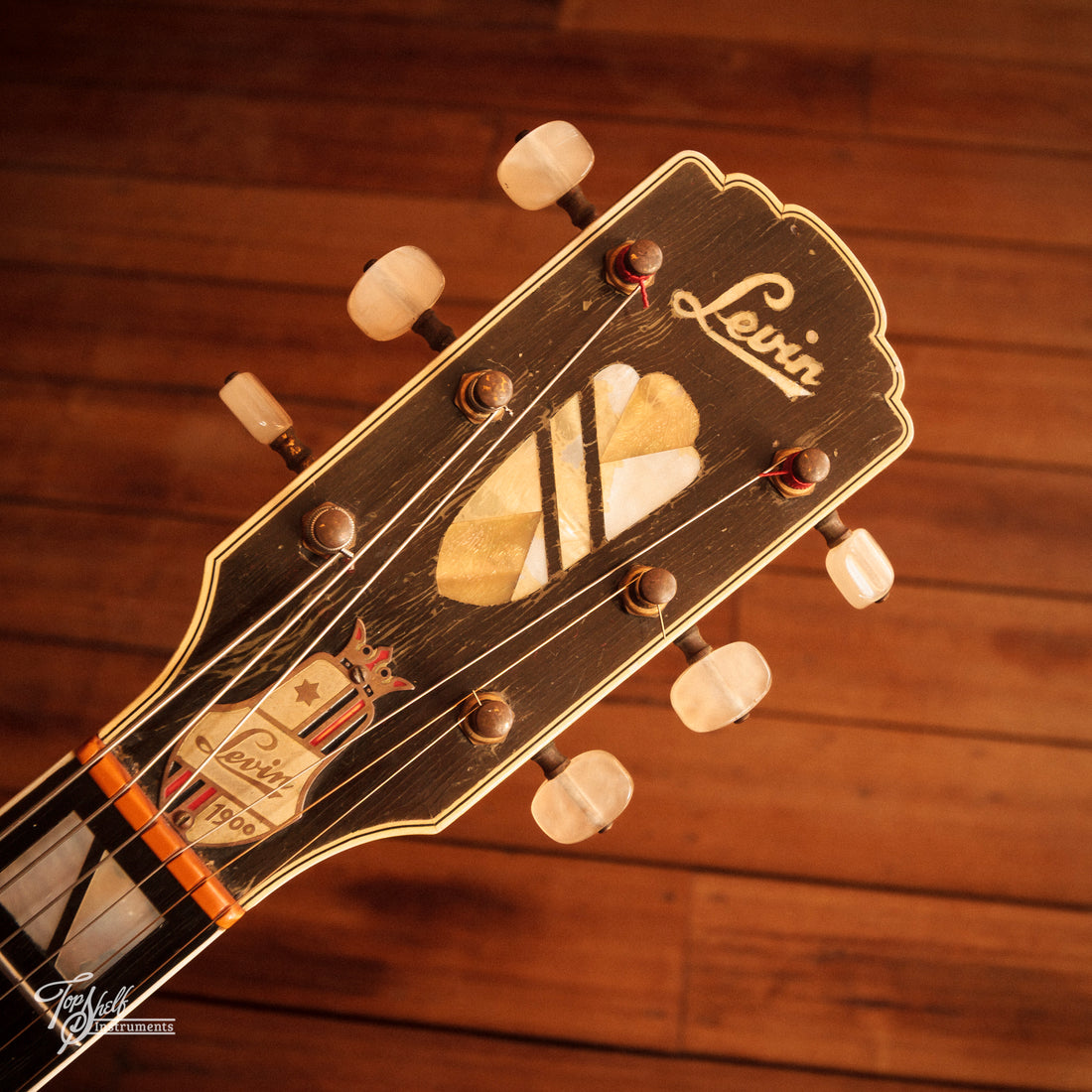 Levin No.320 Archtop Acoustic Sunburst 1957