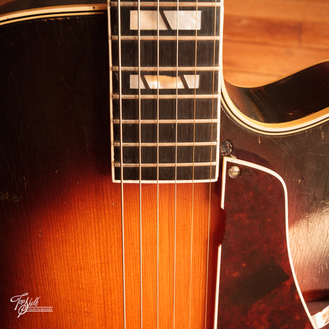 Levin No.320 Archtop Acoustic Sunburst 1957