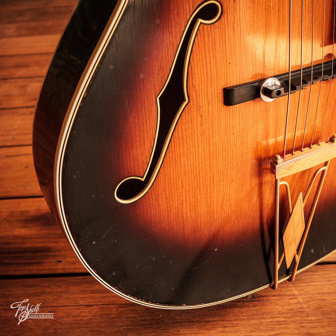 Levin No.320 Archtop Acoustic Sunburst 1957