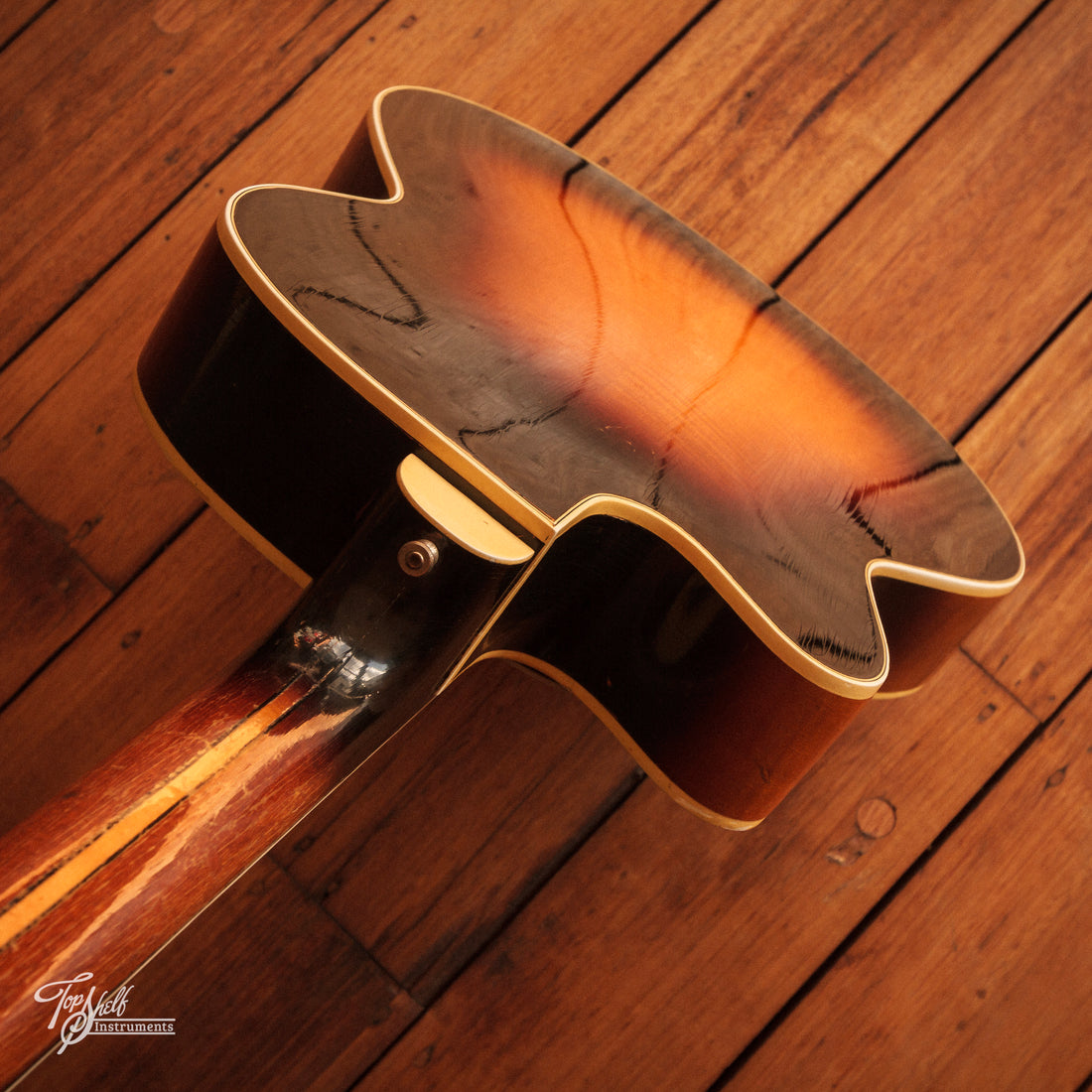 Levin No.320 Archtop Acoustic Sunburst 1957