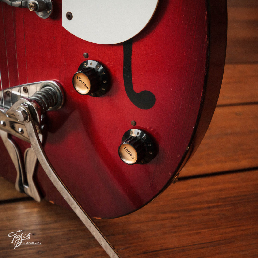 Maton L202 "Lute Guitar" Cherry 1968