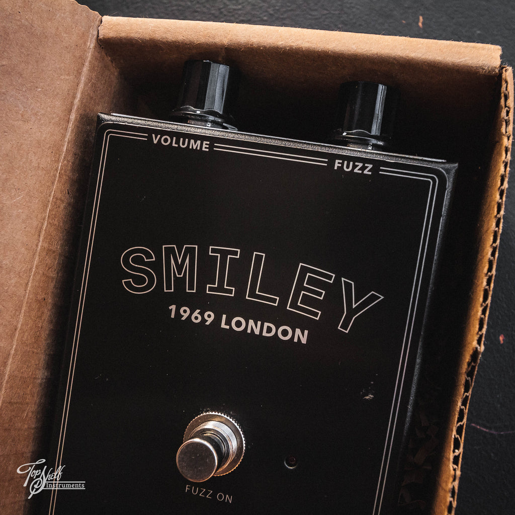 JHS Legends of Fuzz Smiley Pedal