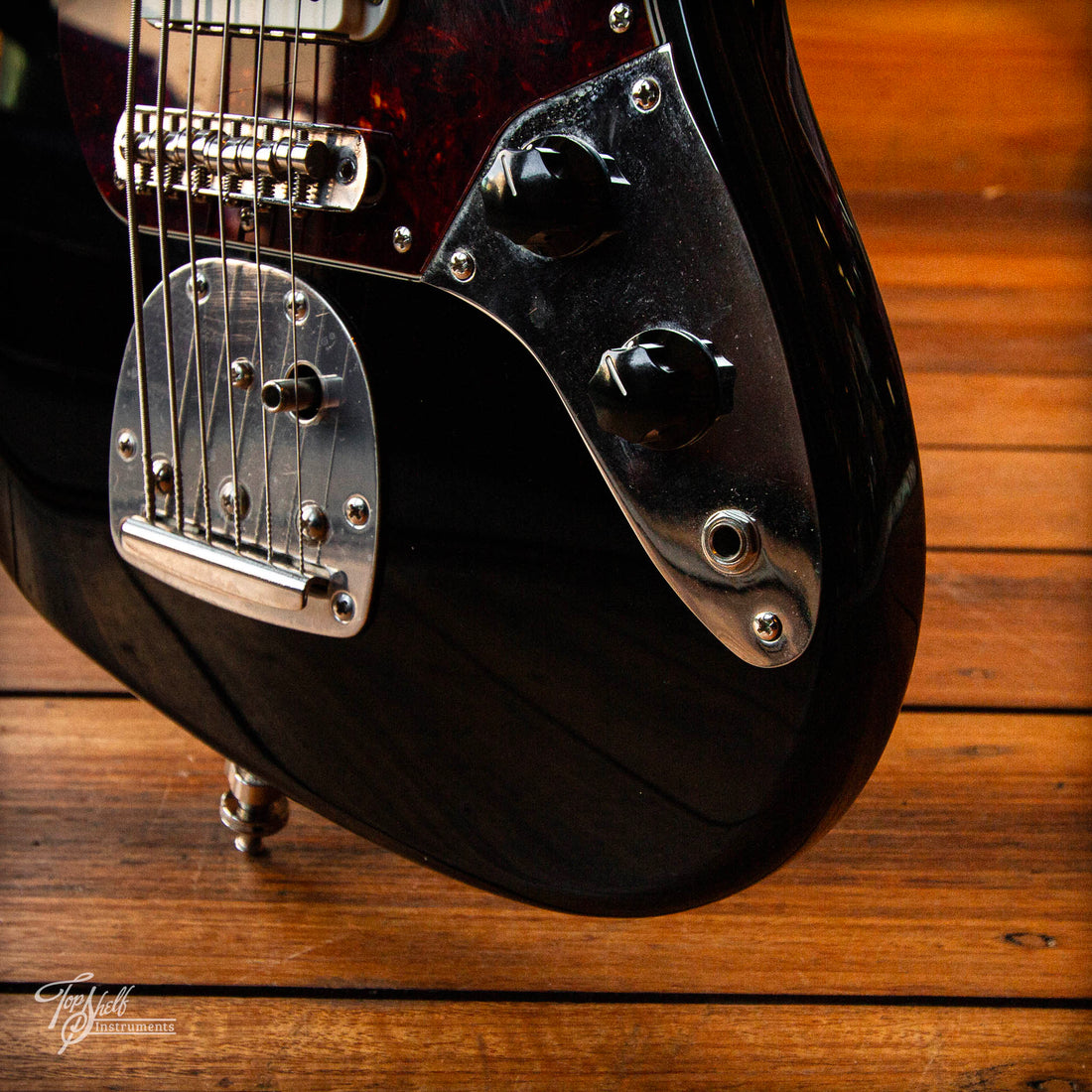Squier Classic Vibe Bass VI Black 2023