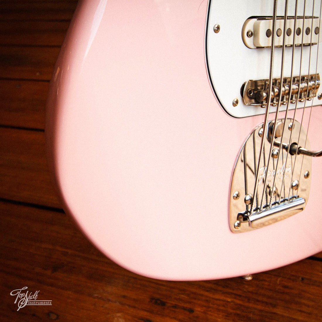 Squier Classic Vibe Bass VI FSR Shell Pink 2021