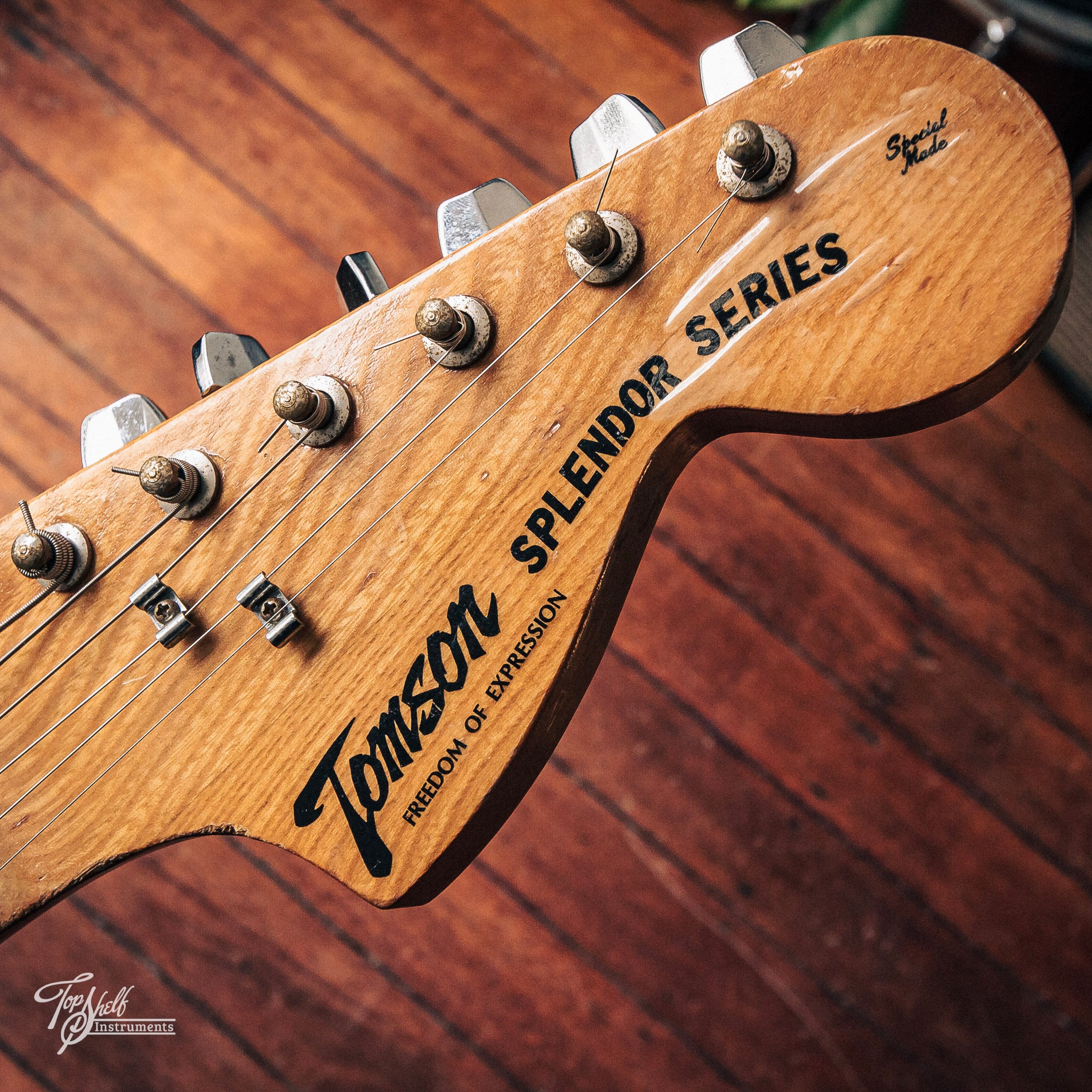 Tomson Splendor Series MG-Style Competition Red 1975 – Topshelf Instruments