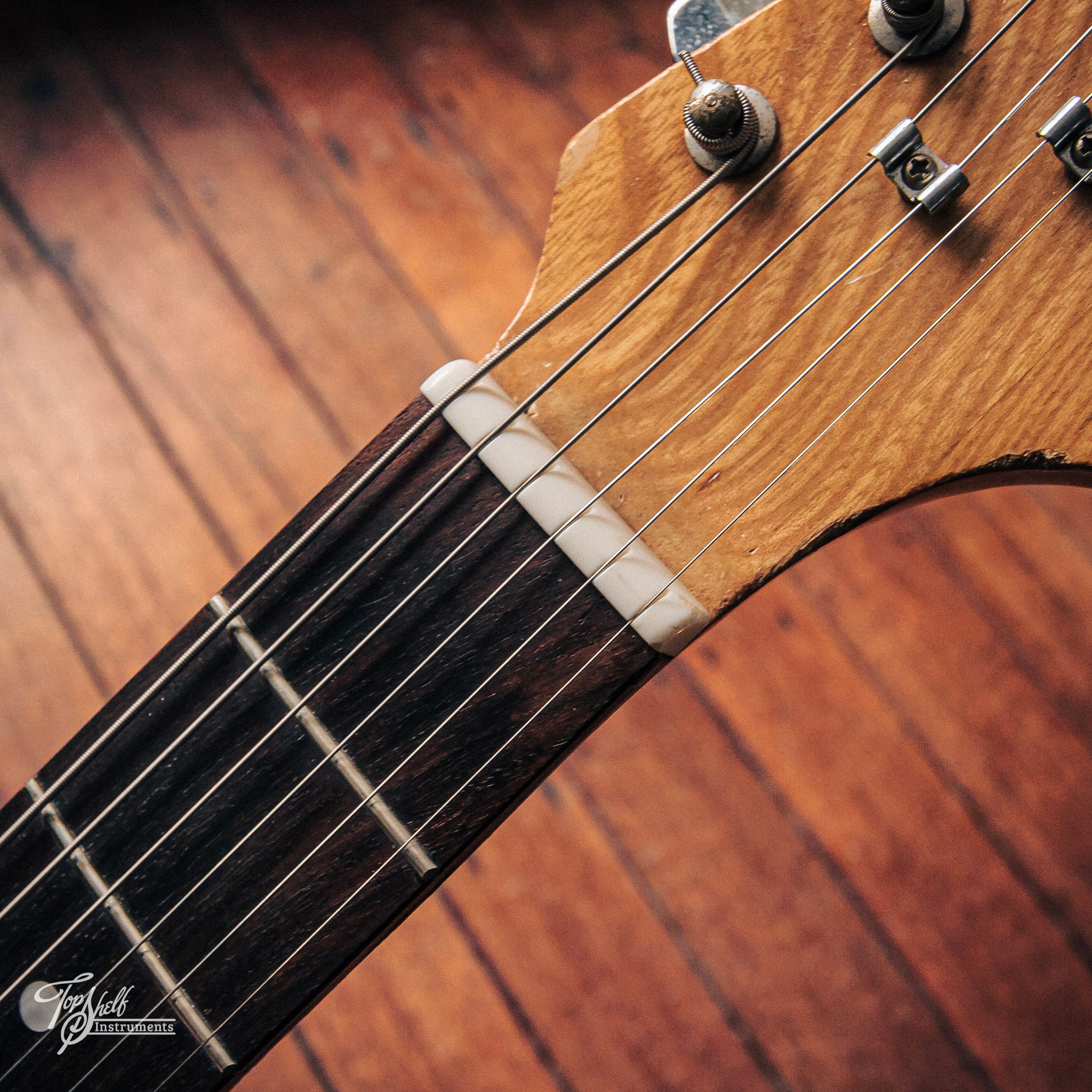 Tomson Splendor Series MG-Style Competition Red 1975 – Topshelf Instruments