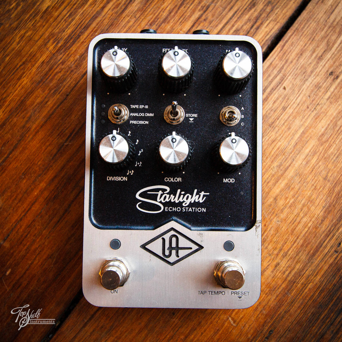 Universal Audio Starlight Echo Station Delay Pedal