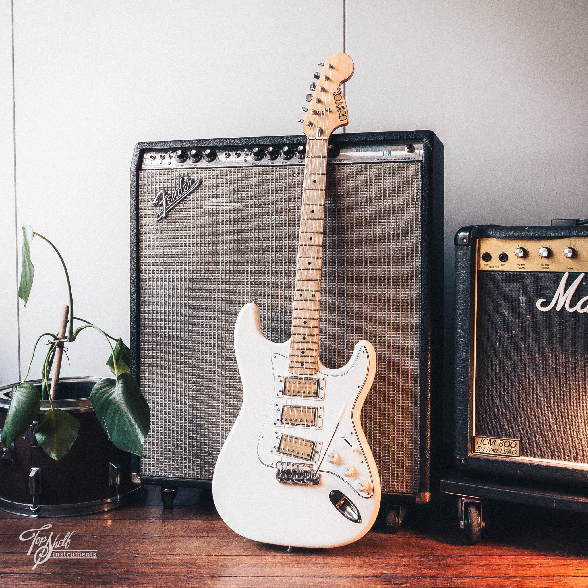 Univox U1851 Ripper White 1975 – Topshelf Instruments