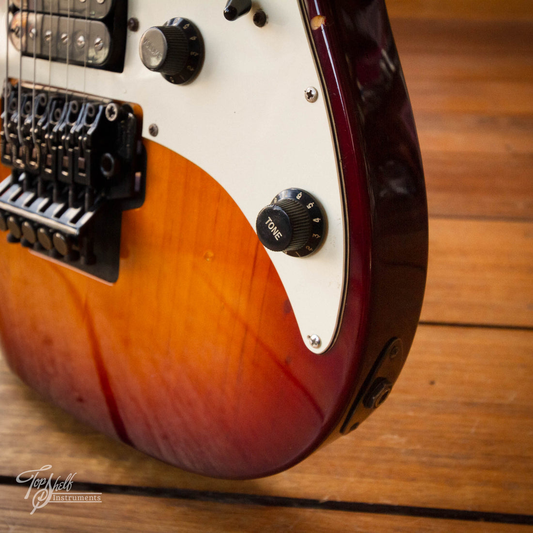 Washburn Mercury Series MG-40 Sunburst 1992