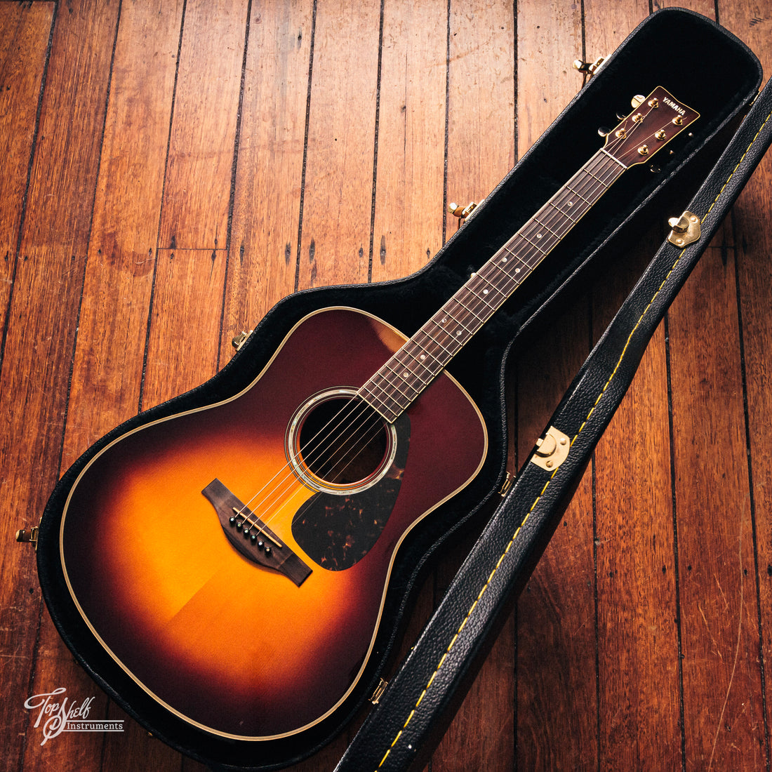 Yamaha LL16ARE Jumbo Acoustic Sunburst 2014