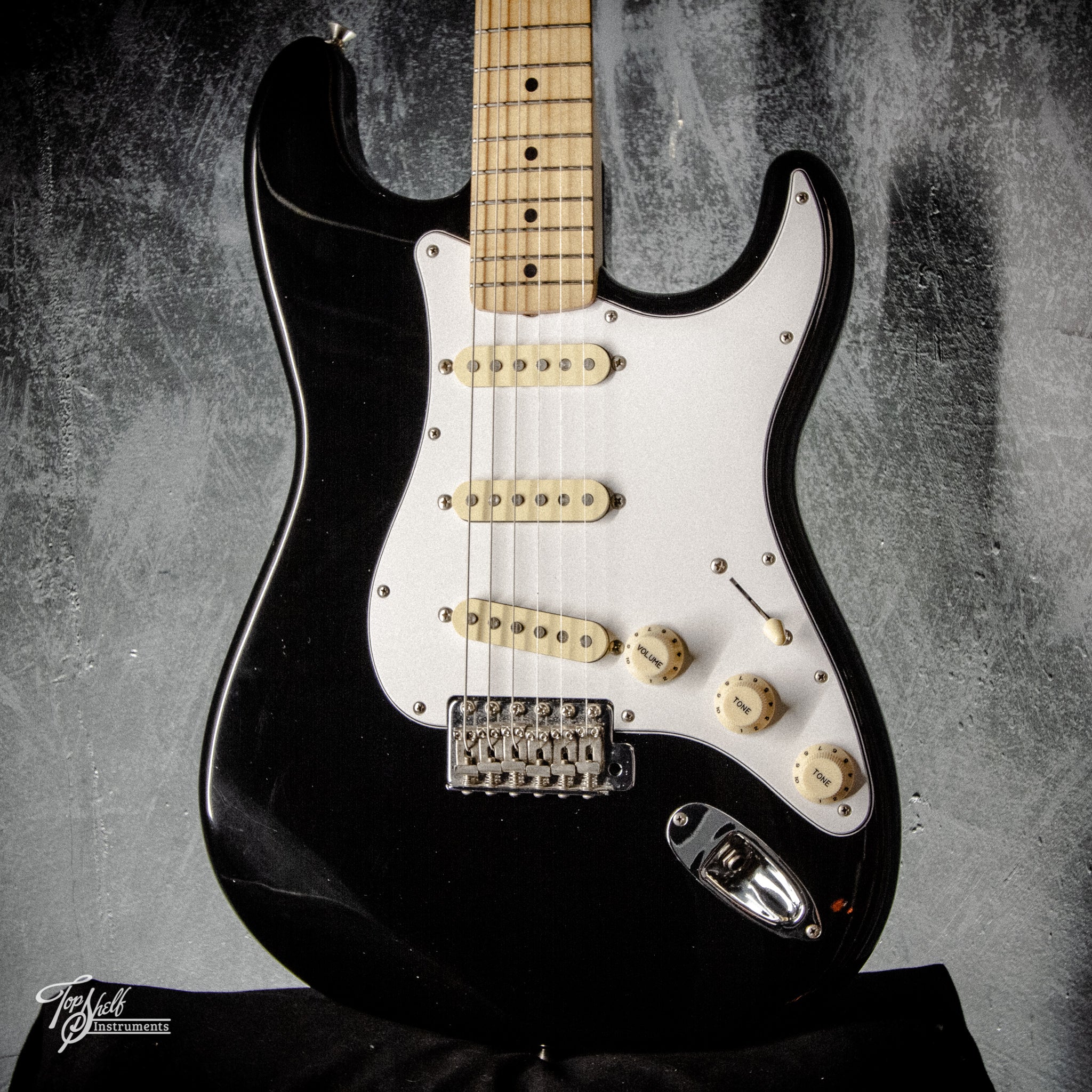 Fender Japan Standard Stratocaster ST43 Black 2008 – Topshelf