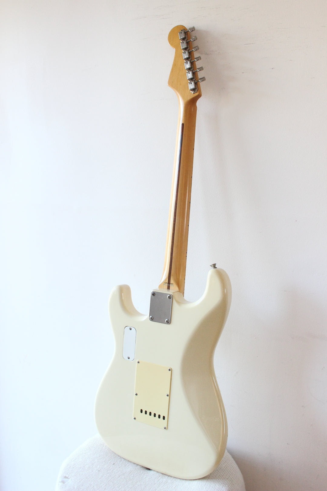 Fender Japan '54 Reissue Stratocaster ST54-95LS Vintage White 2002-04