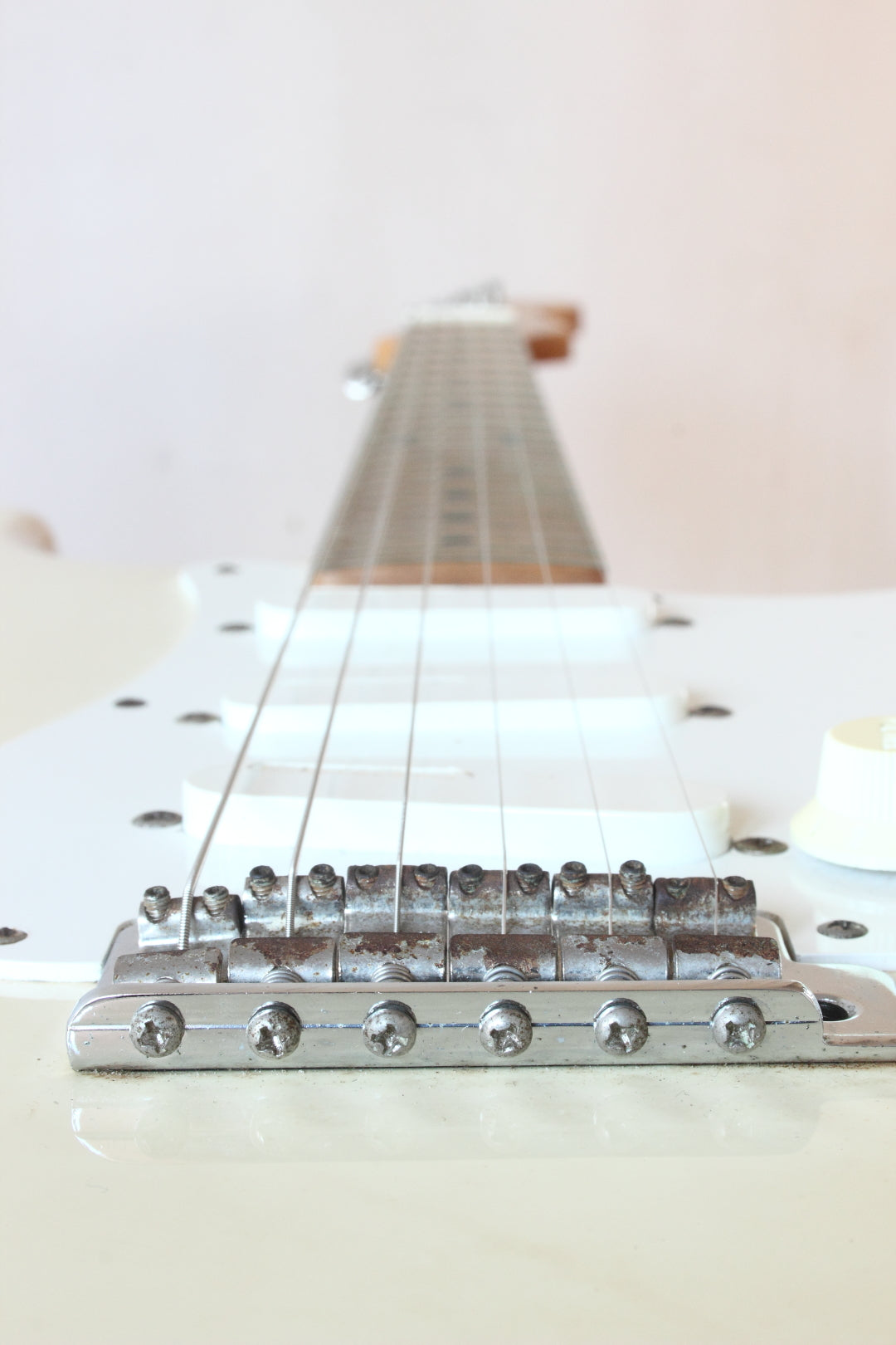 Fender Japan '54 Reissue Stratocaster ST54-95LS Vintage White 2002-04
