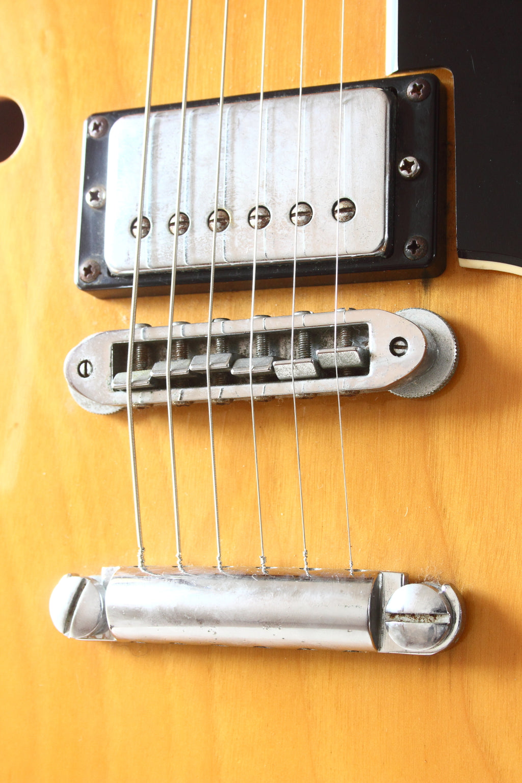 Yamaha SA700 Super Axe Semi-Hollow Natural 1977