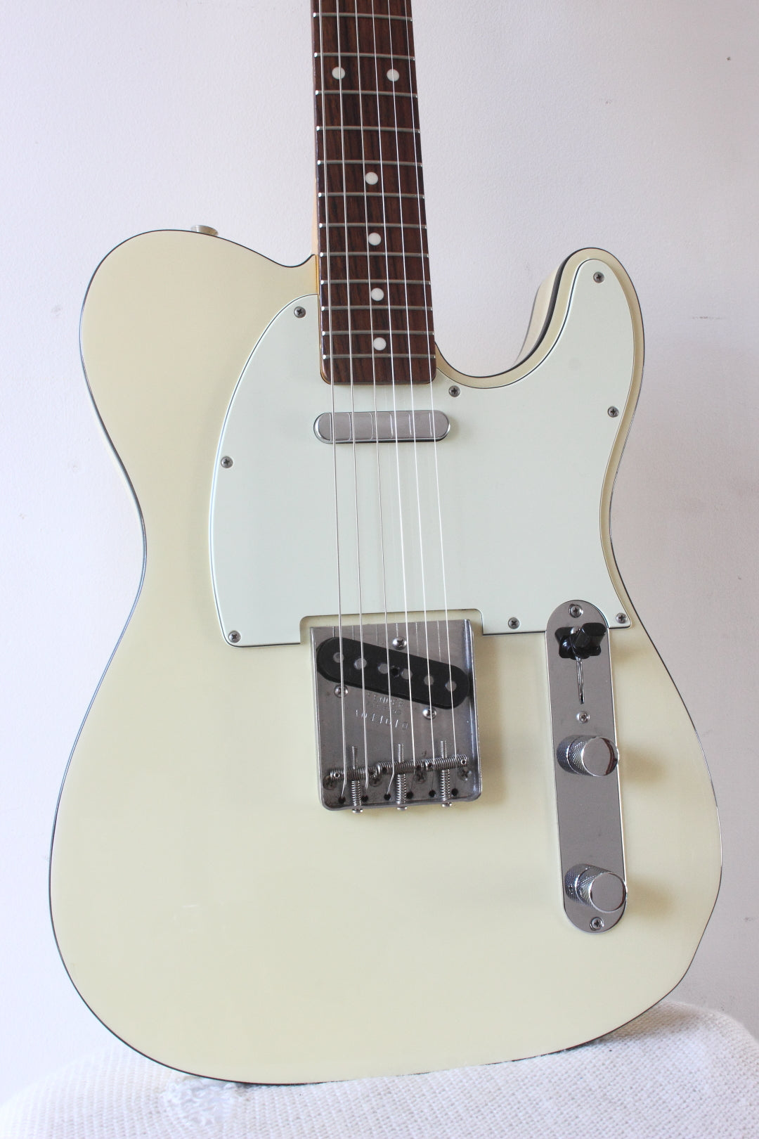 Fender Japan '62 Reissue Telecaster TL62B-75TX Bound Vintage White