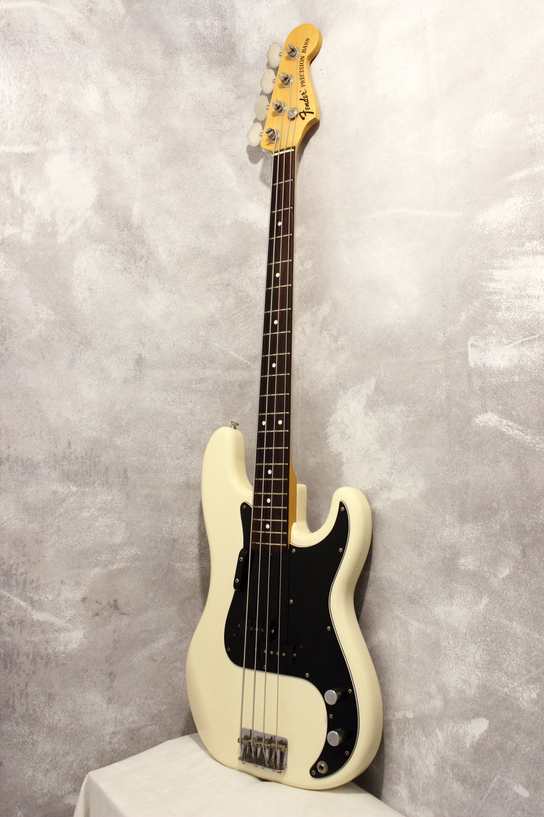 Fender Japan '70 Precision Bass PB70-75 Vintage White 1993 – Topshelf ...