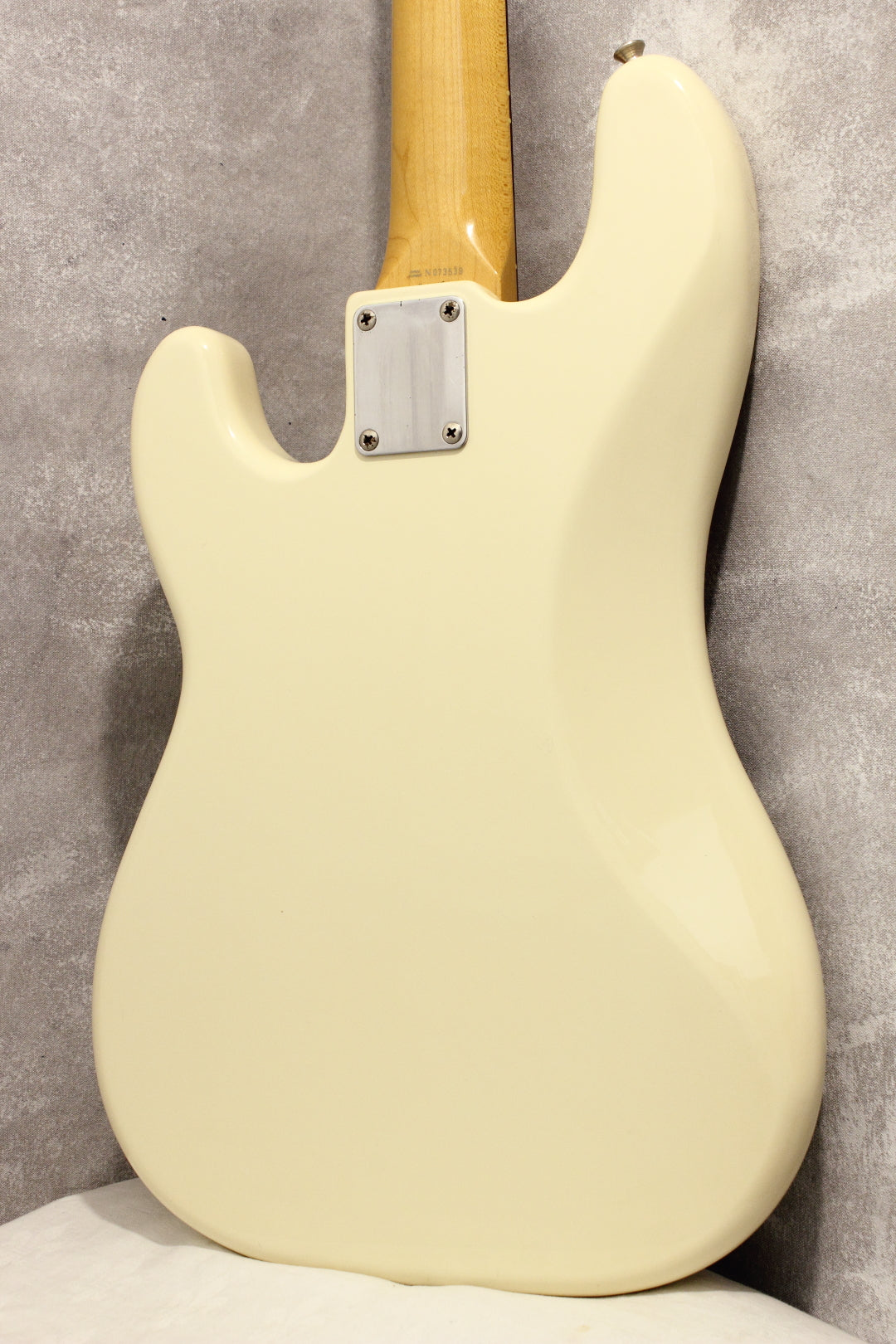 Fender Japan '70 Precision Bass PB70-75 Vintage White 1993