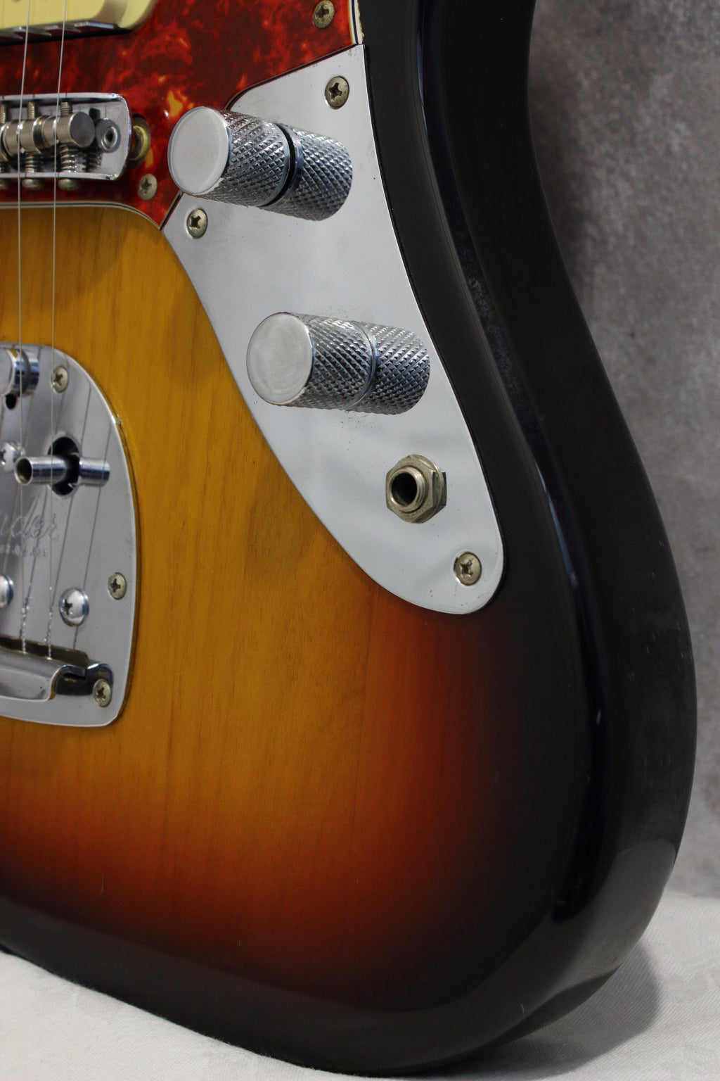 Fender Japan Jaguar JG66-85 Sunburst 2000