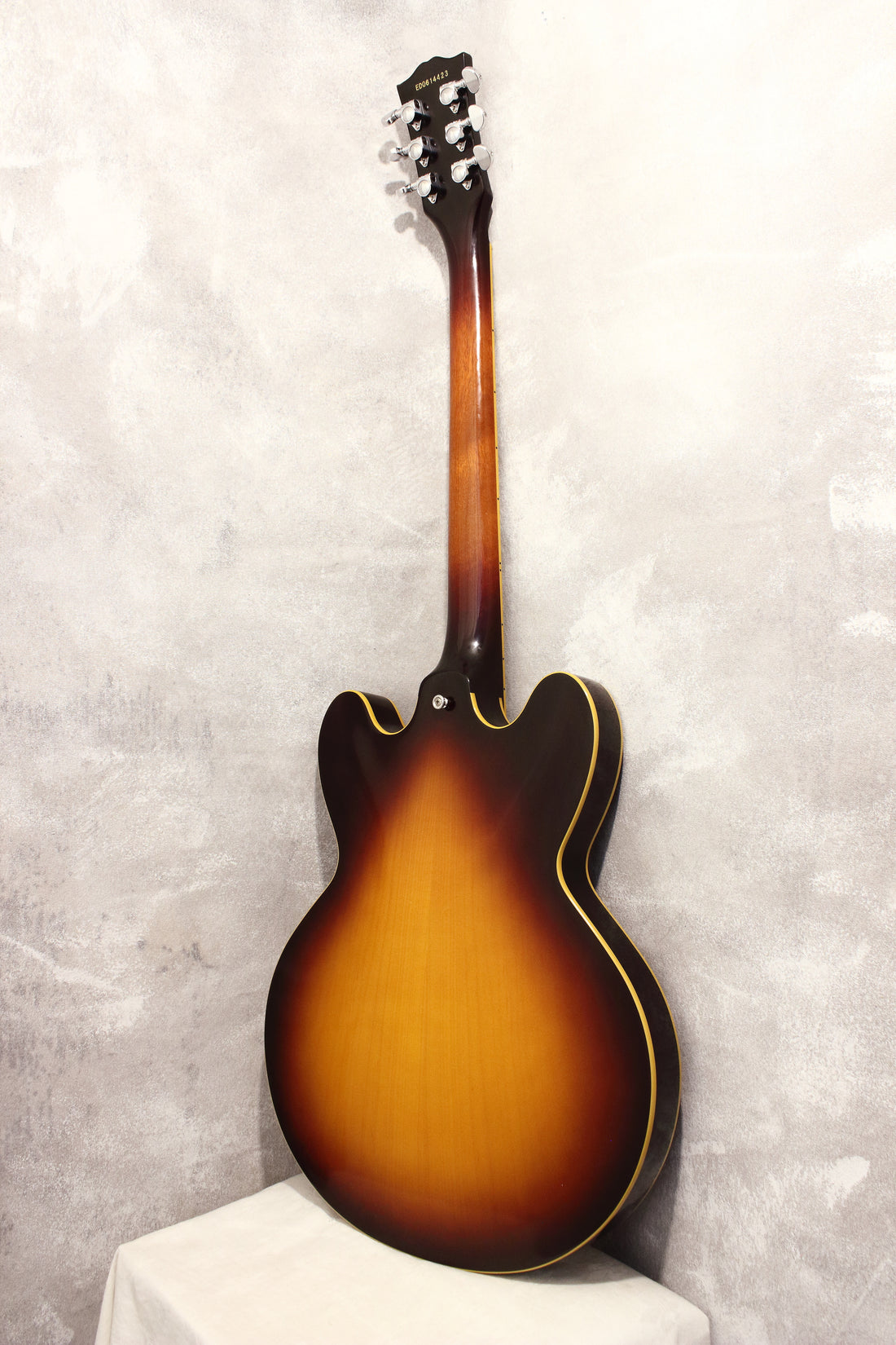 Edwards E-SA-125LTS Semi-Hollow Sunburst 2006 – Topshelf