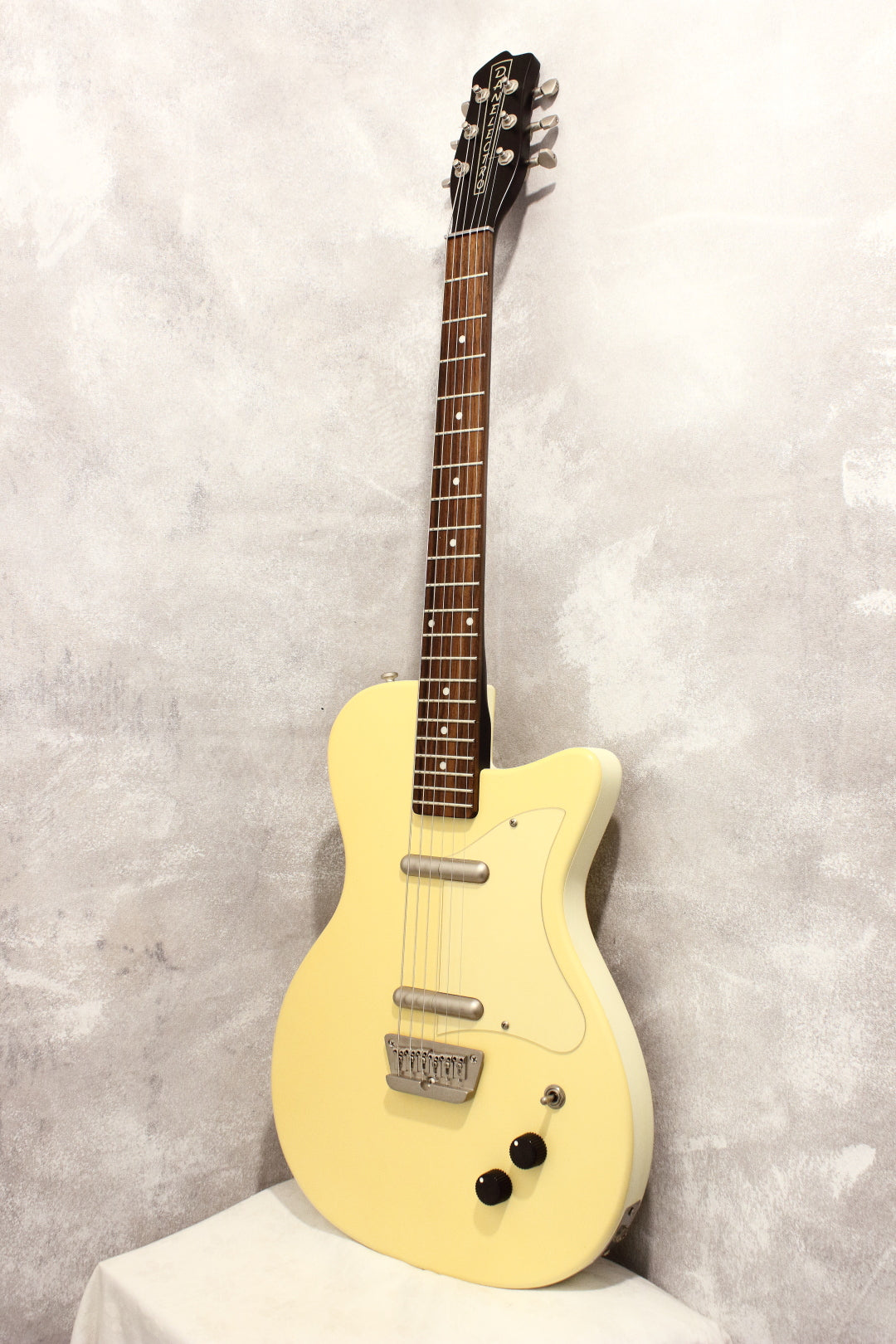 Danelectro '56 U2 Cream 2007