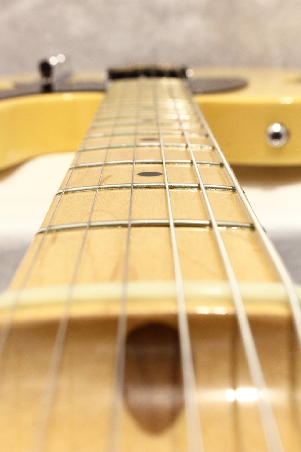 Fender New American Vintage '52 Telecaster Butterscotch Blonde 2013