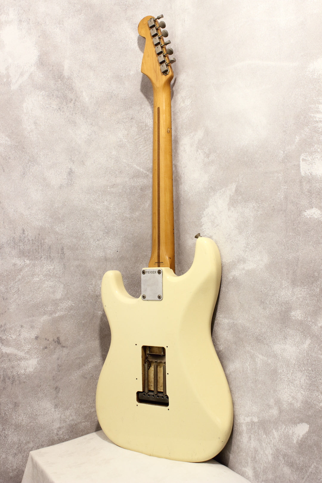 Fender Japan '57 Stratocaster ST57-55 Vintage White 1989