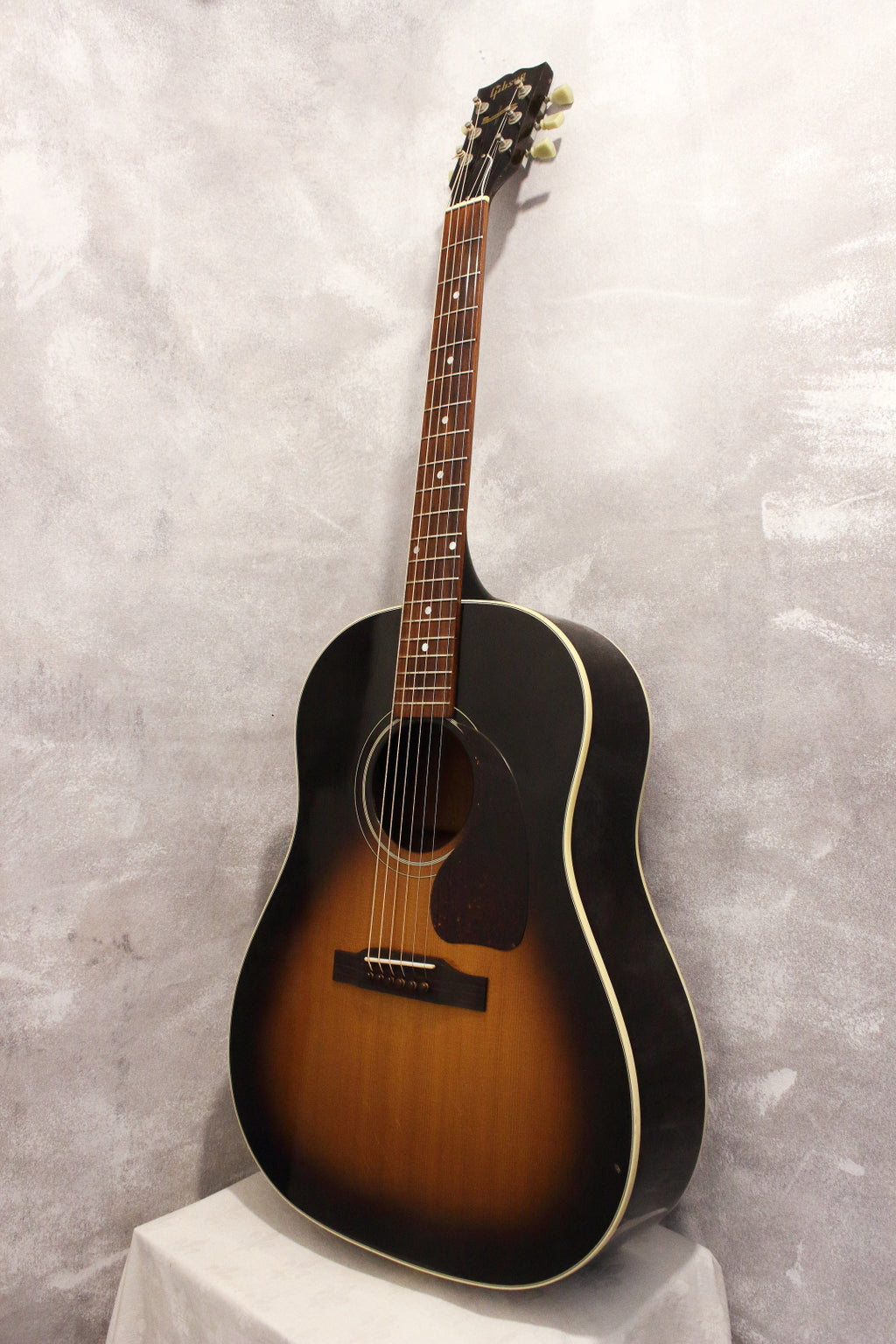 Gibson 100th Anniversary J-45 Western Sunburst 1994