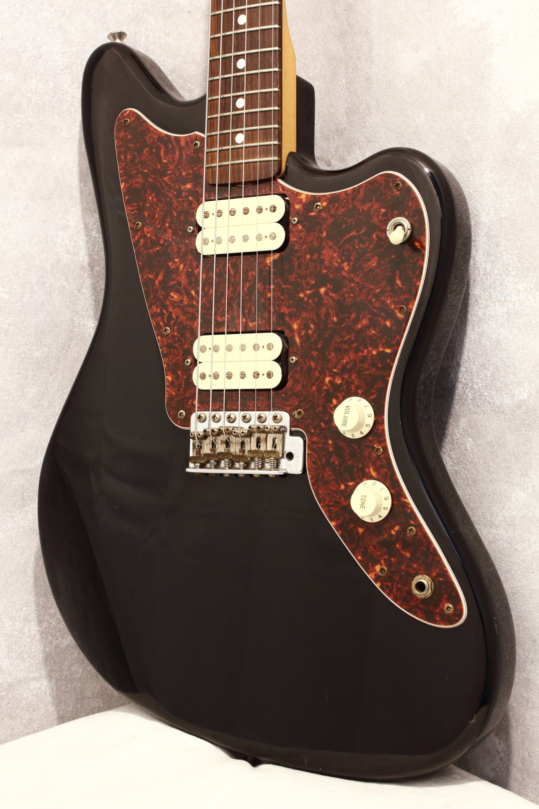 Squier Japan Vista Series Jagmaster Black 1997 – Topshelf Instruments