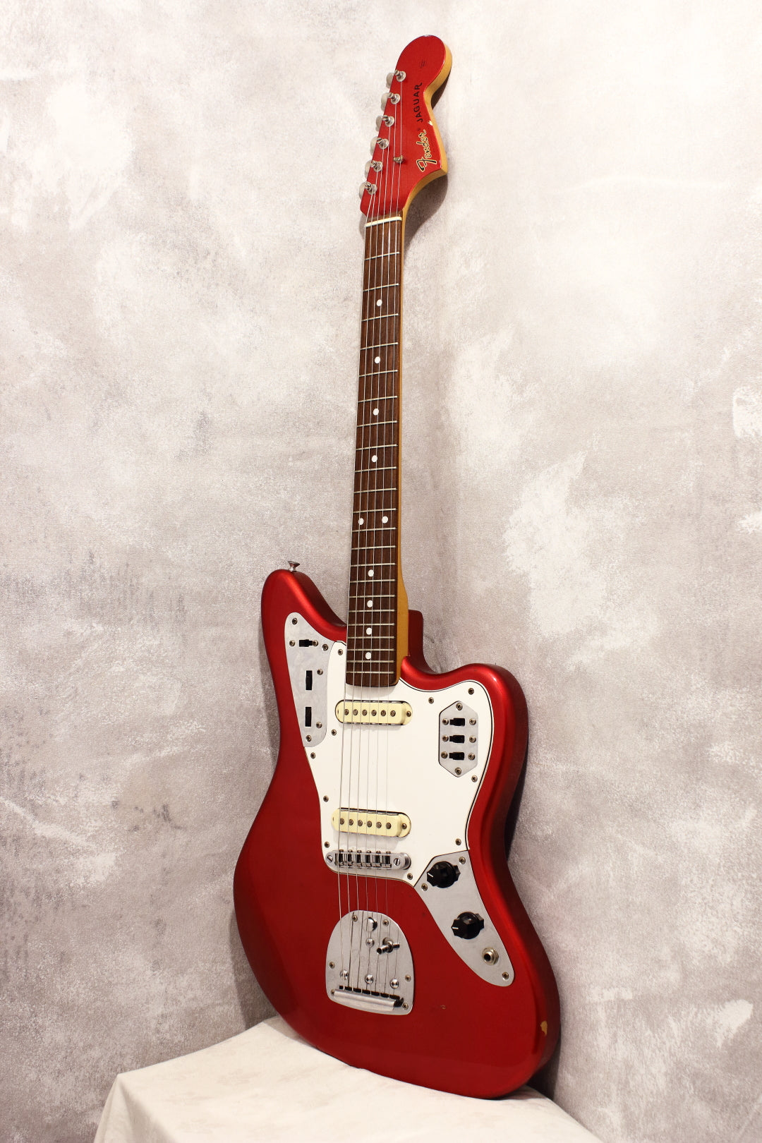 Fender Japan Jaguar JG66-85 Candy Apple Red 2000