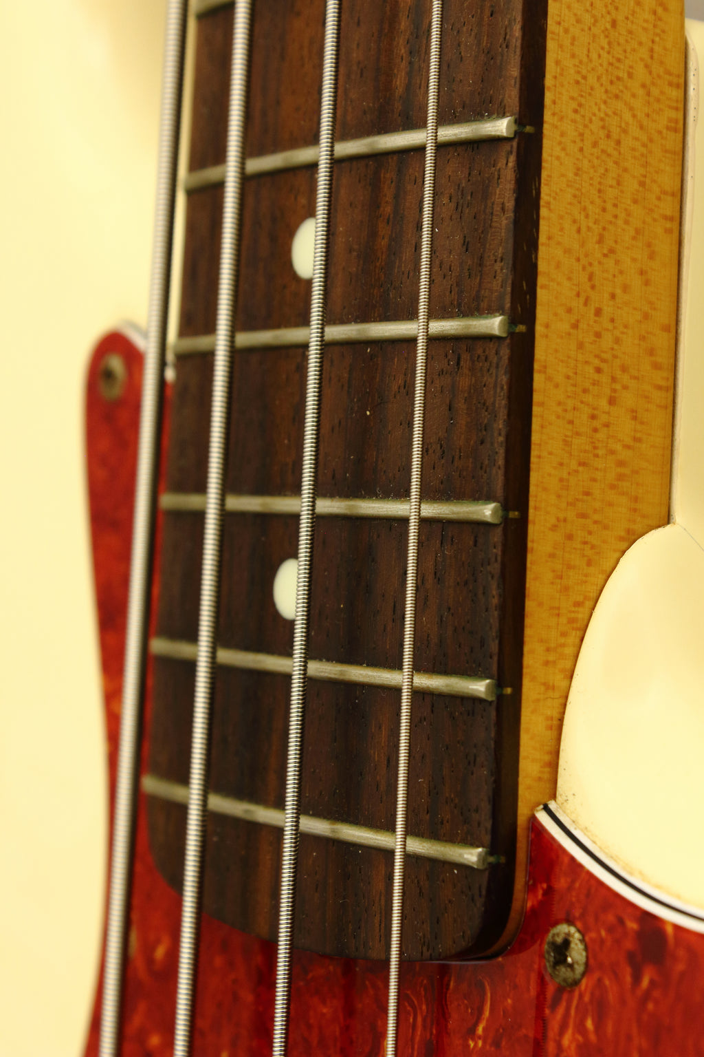 Fender Japan ‘62 Jazz Bass JB62-55 Vintage White 1989