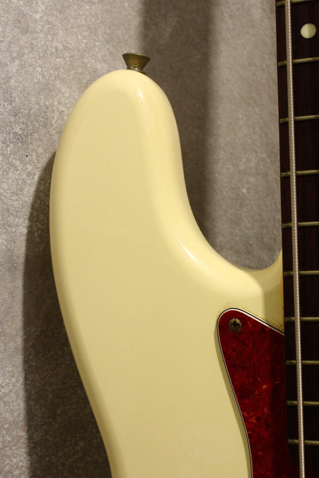 Fender Japan ‘62 Jazz Bass JB62-55 Vintage White 1989