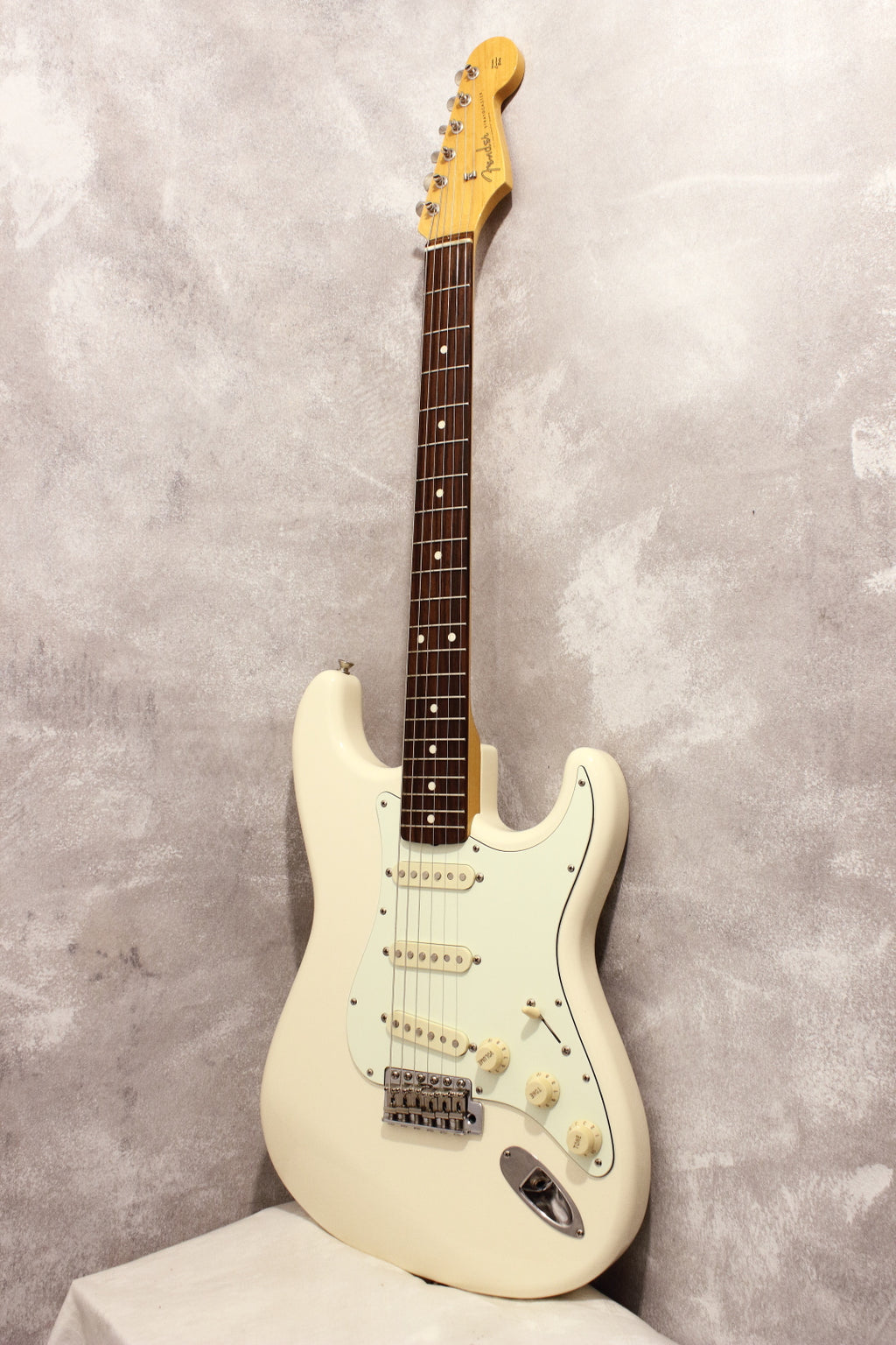 Fender Made In Japan Classic 60s Stratocaster Vintage White 2016