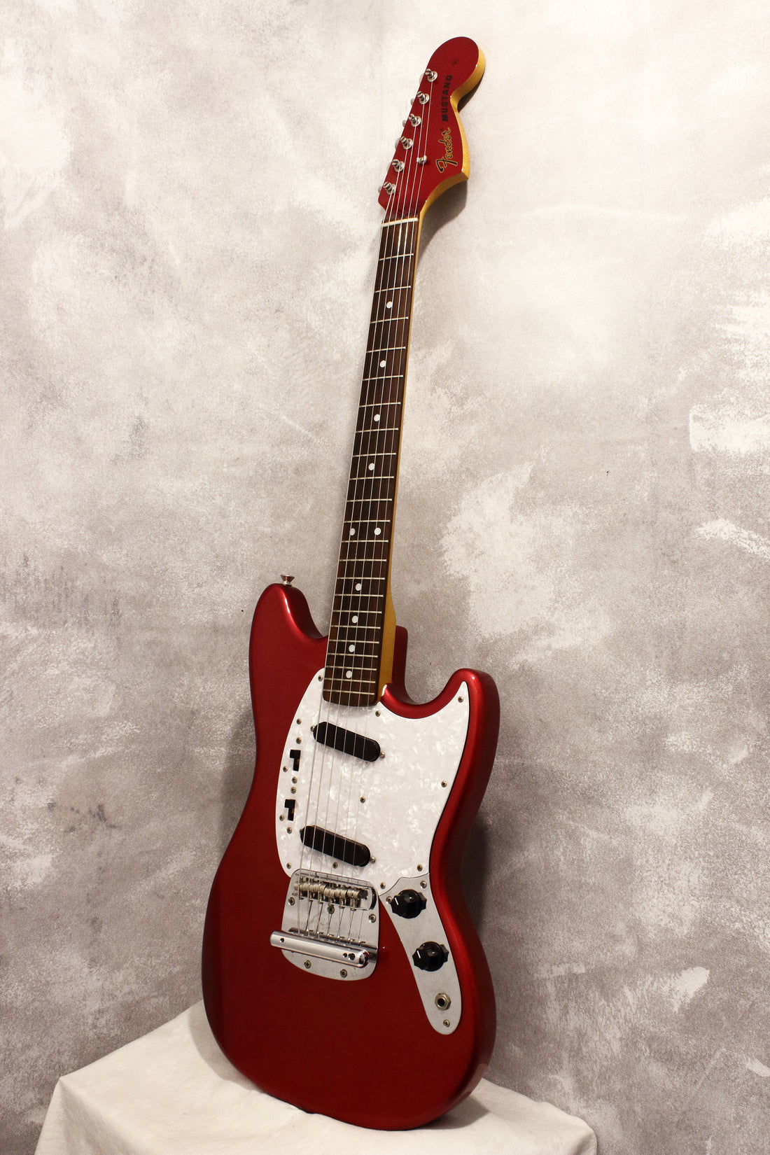 Fender Japan '69 Mustang MG69 Candy Apple Red 2010
