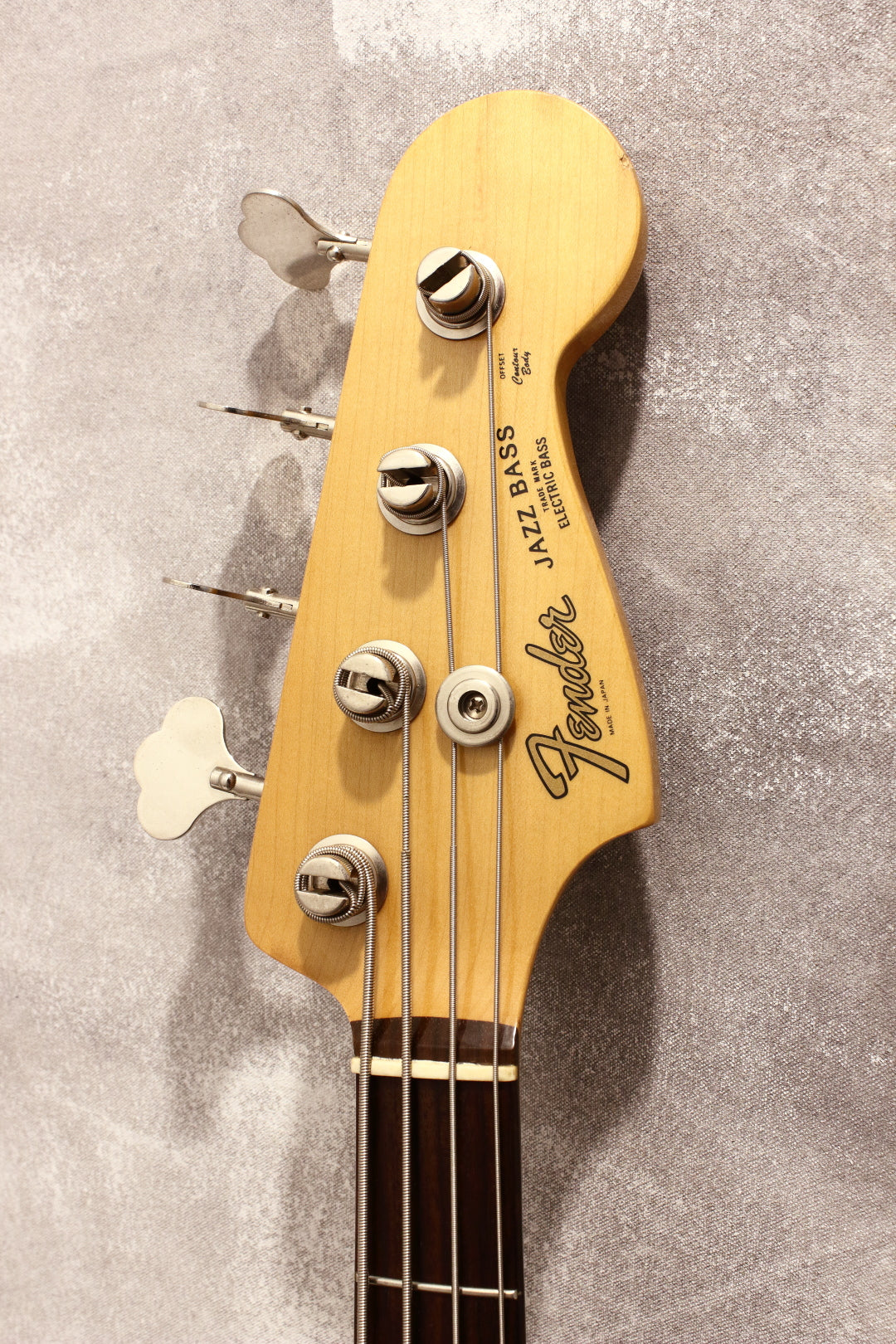 Fender Japan ‘62 Jazz Bass JB62-75 Vintage White JV Serial 1982