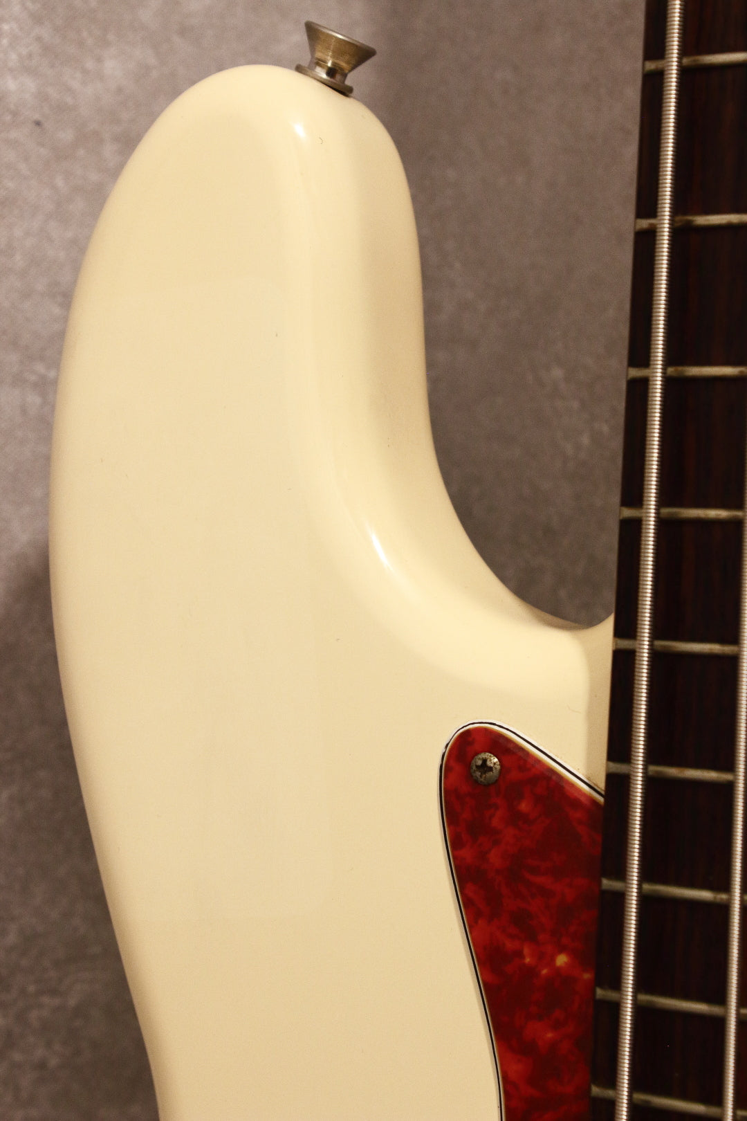 Fender Japan ‘62 Jazz Bass JB62-58 Vintage White 2000