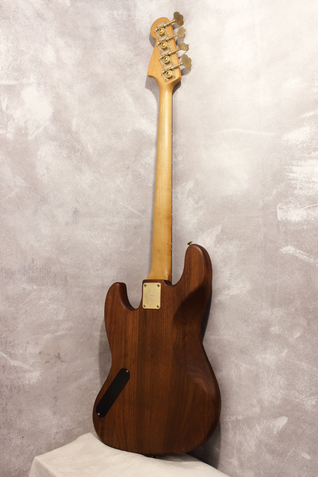 Moon JJ-4 Bass Natural Walnut 1991