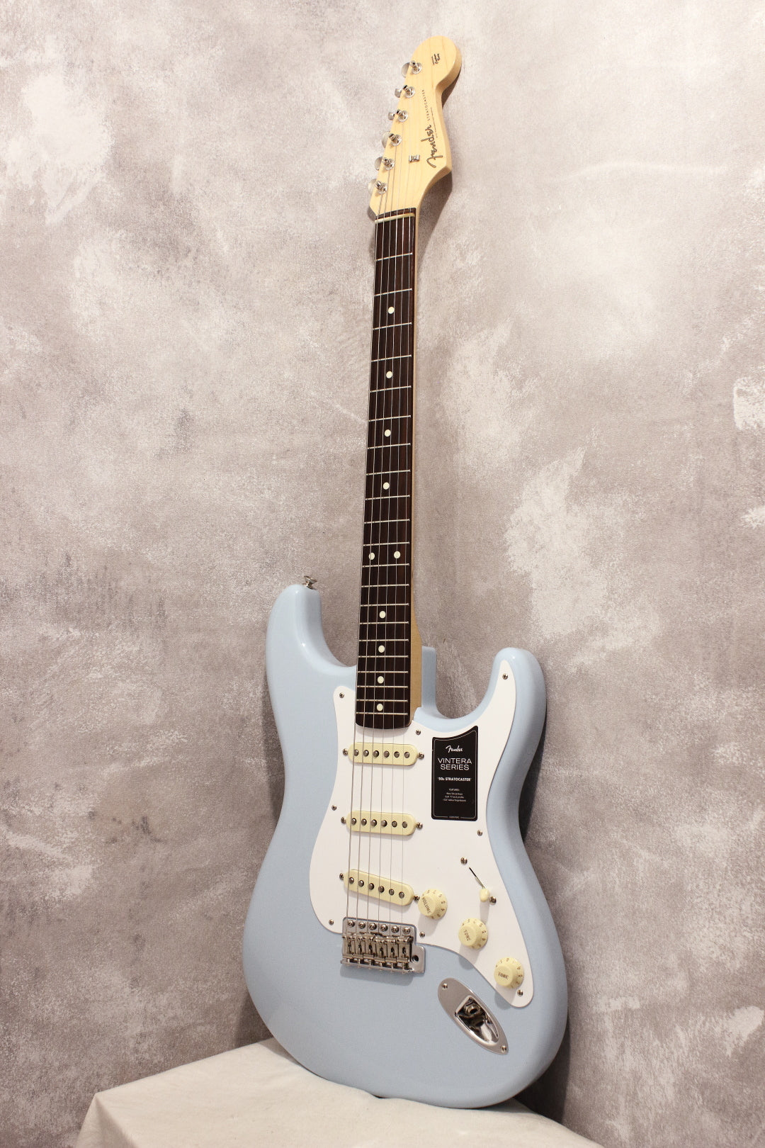 Fender Vintera '50s/MIJ Traditional '60s Stratocaster Sonic Blue 2021