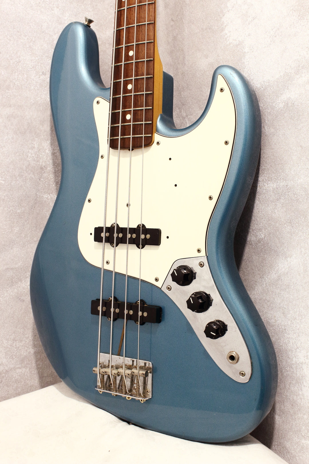 Fender Japan ‘62 Jazz Bass JB62-58 Lake Placid Blue 2000