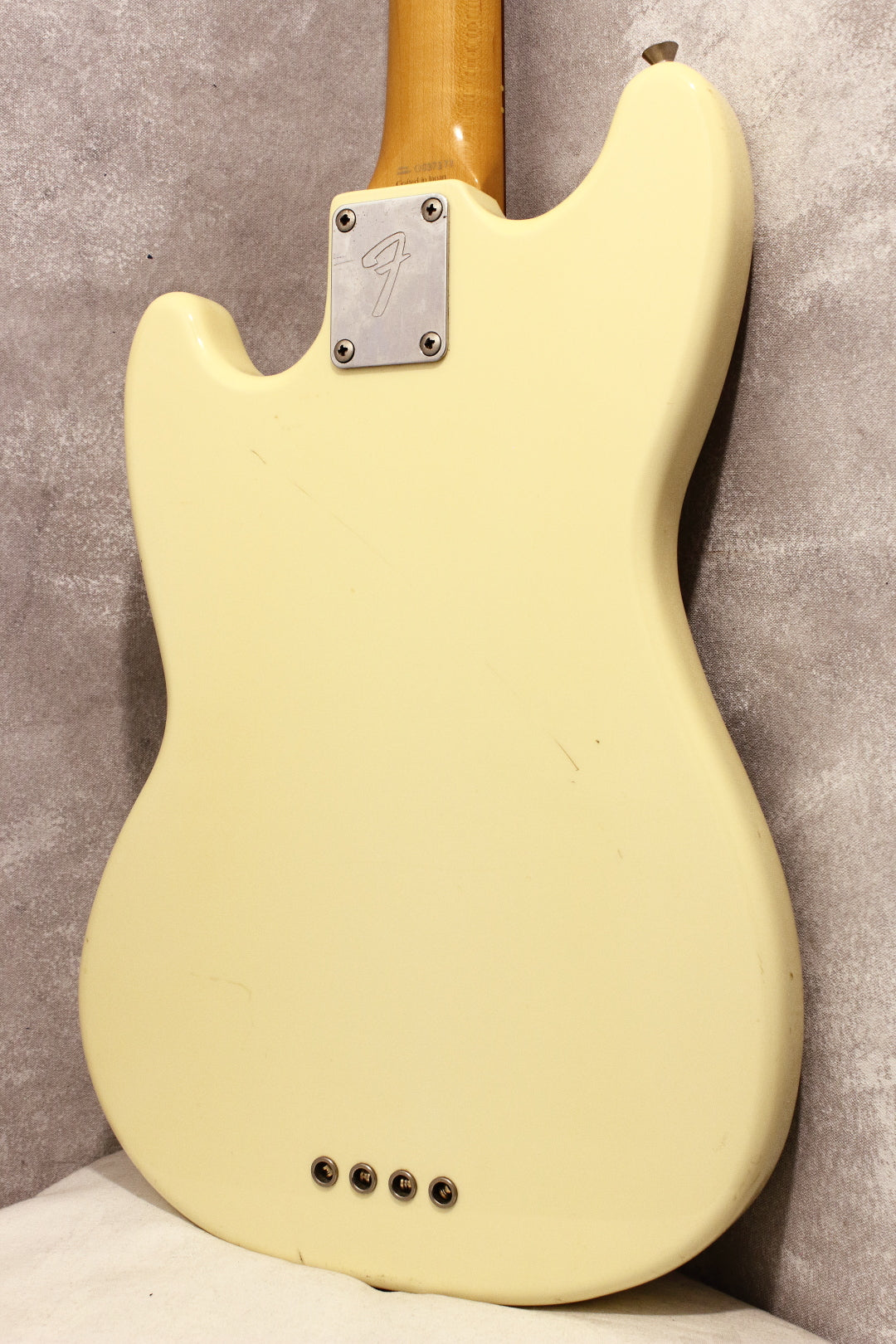Fender Japan Mustang Bass MB98-70SD Vintage White 1998