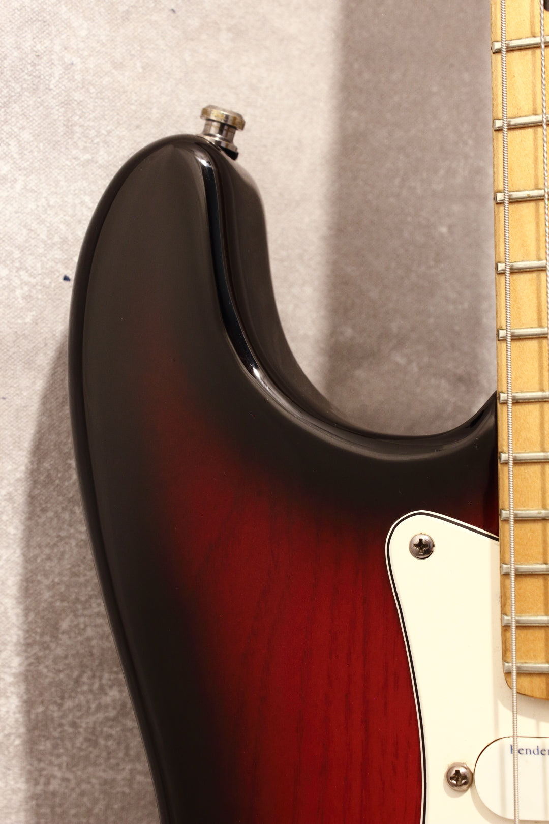 Fender Strat Plus Deluxe Crimson Frost 1991