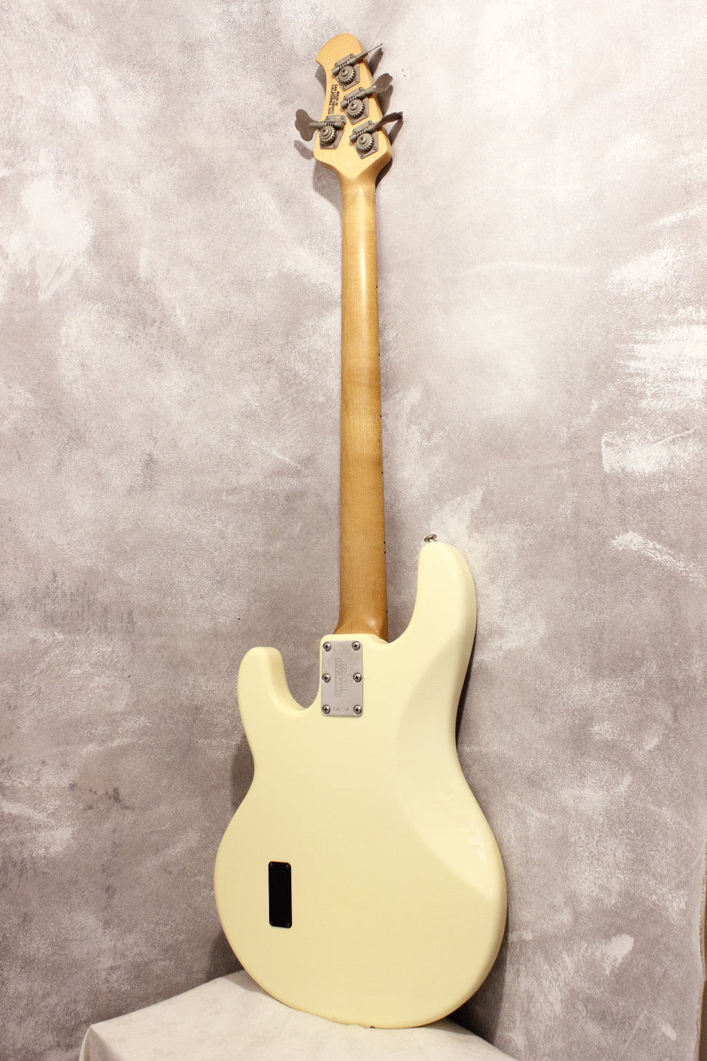 Ernie Ball Music Man StingRay 4H Olympic White 2005