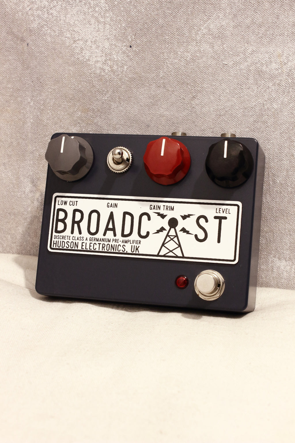 broadcast pedal Hudson Electronics Broadcast Preamp Pedal – Topshelf Instruments