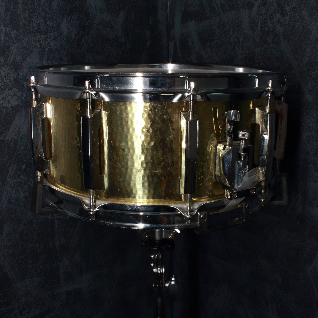 Pearl Made in Japan 14x6.5 Hammered Brass Snare Drum – Topshelf 