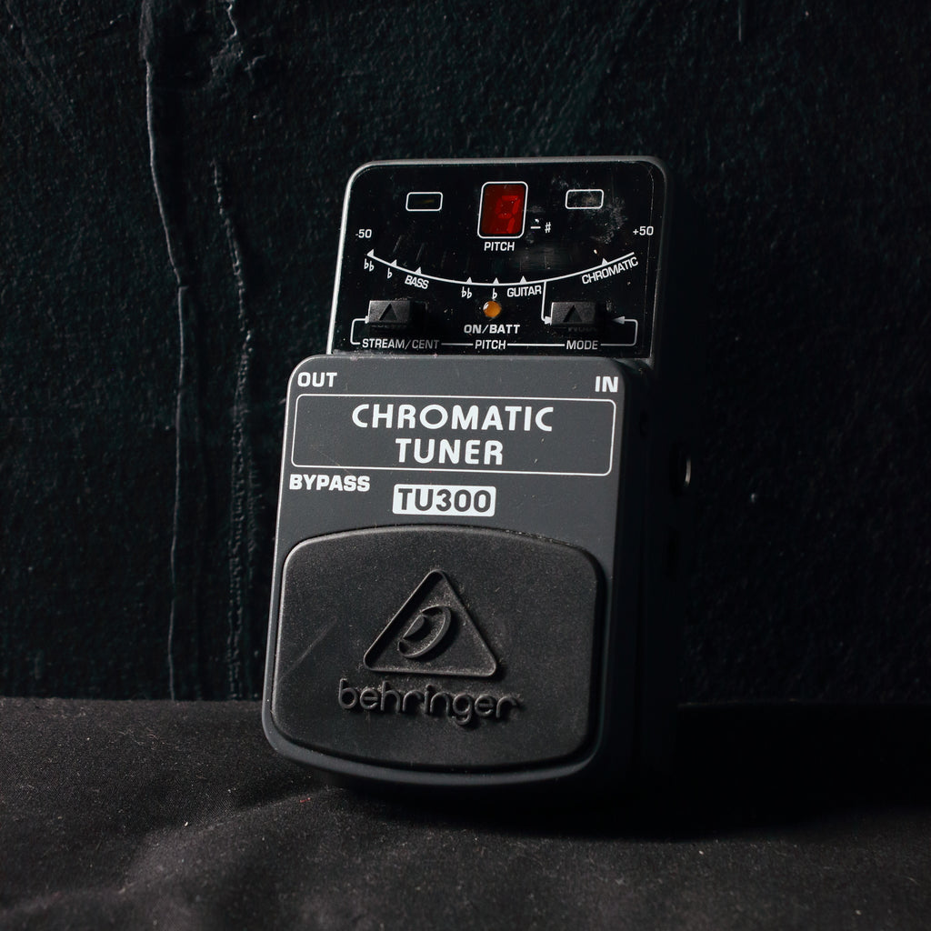 Behringer TU300 Chromatic Tuner Pedal – Topshelf Instruments