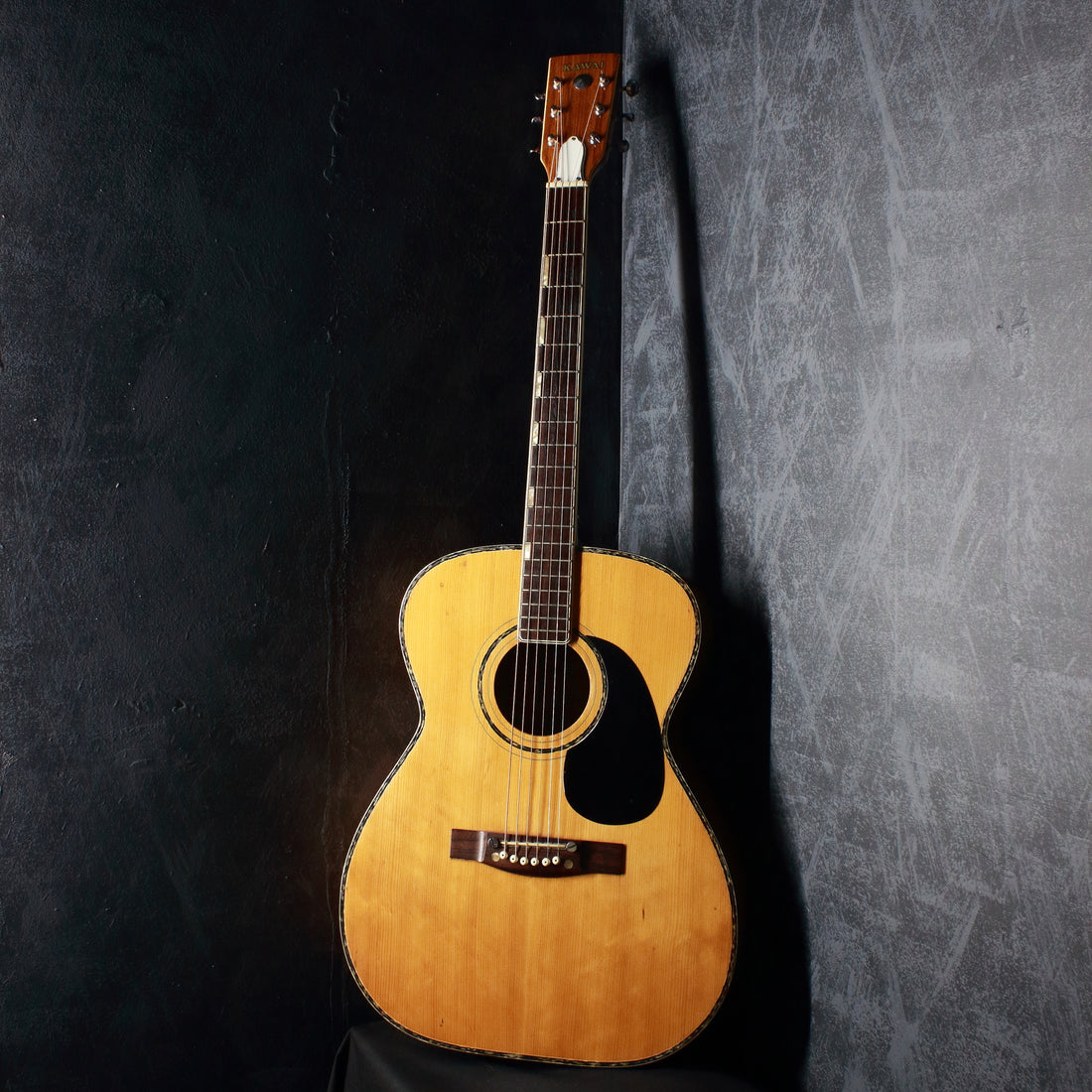 Kawai MF-300 Folk Size Acoustic Guitar