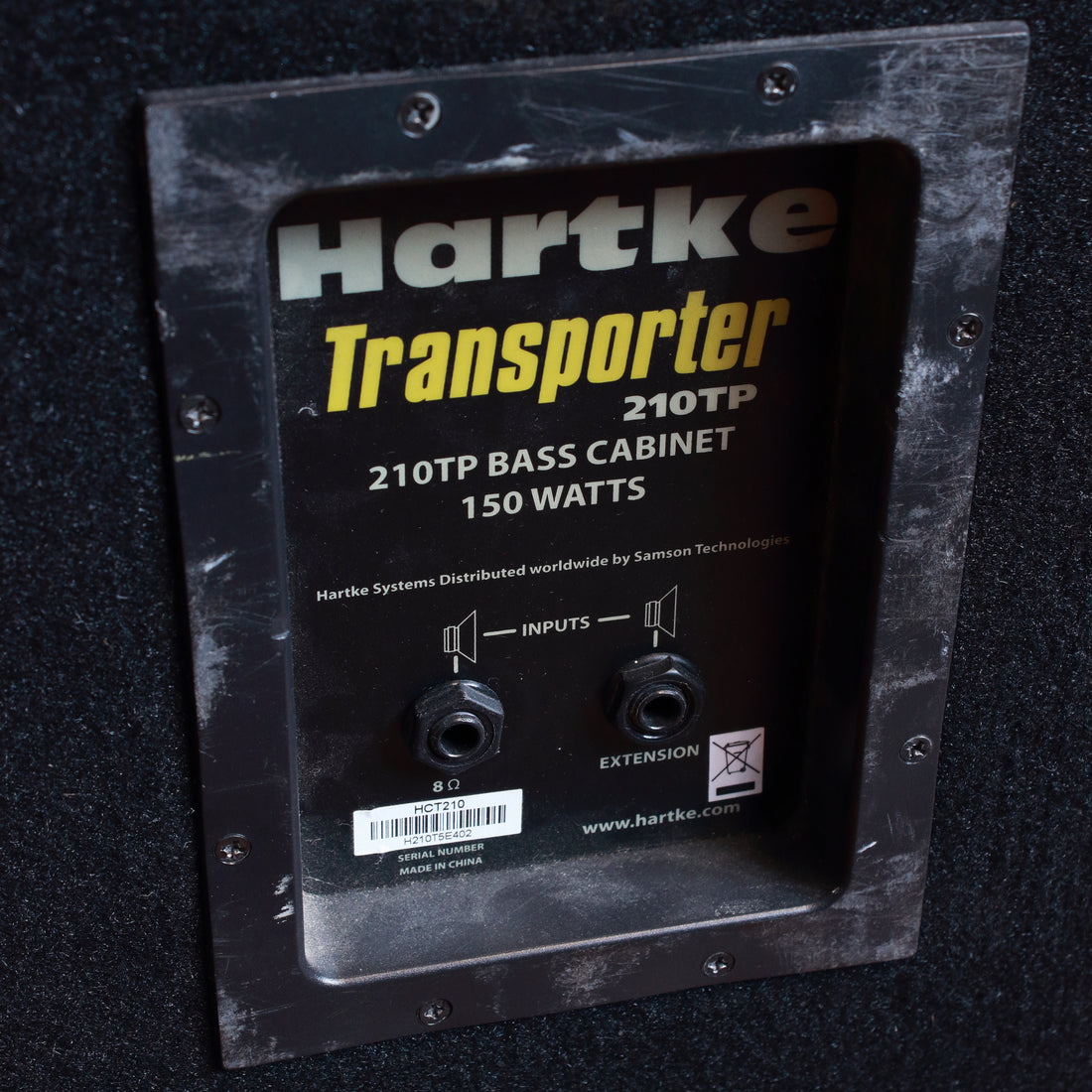 Hartke Model 115TP Transporter Series Bass Cabinet (150 Watts, 1x15 in Hartke Model 115TP Transporter Series Bass Cabinet (150 Watts, 1x15 in