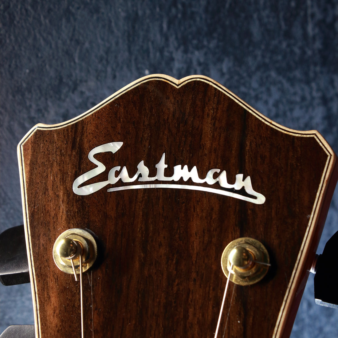 Eastman AR580CE Archtop Honeyburst 2014